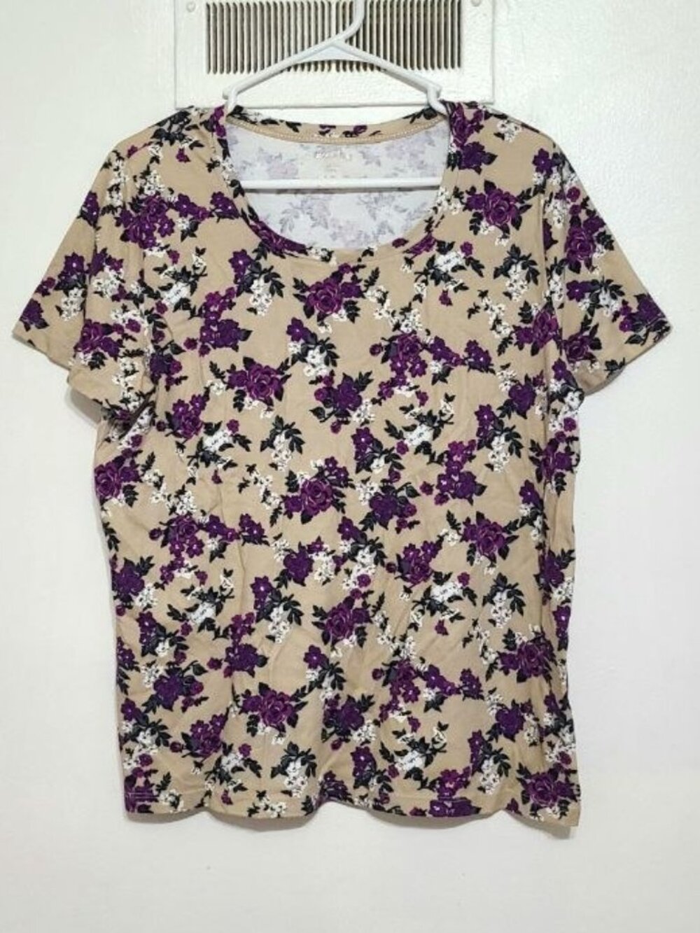 Tan Floral Short‑Sleeve Tee